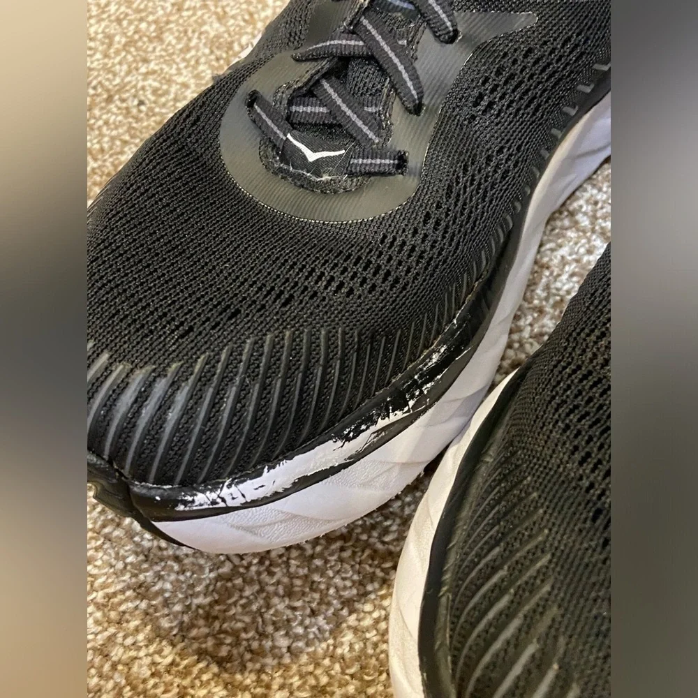 Hoka One One Bondi 7 Black White - Size 10.5 -1110519-BWHT.  Missing Insoles